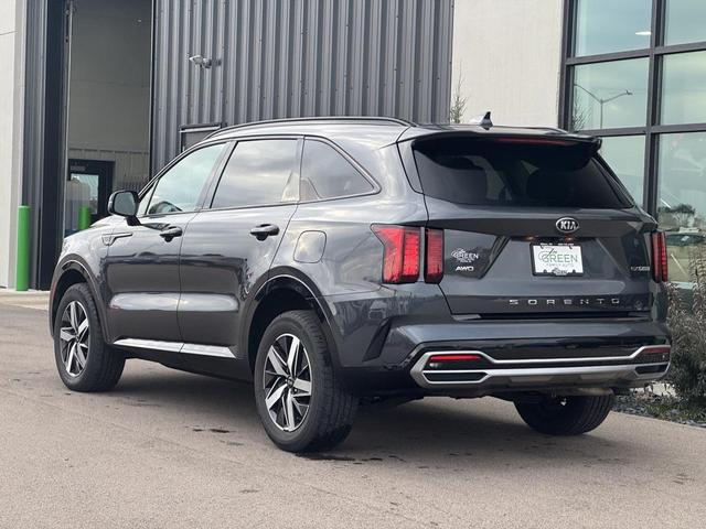 Photo of 2021 Gravity Grey Kia Sorento