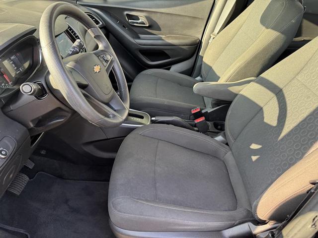 Photo of 2022 Midnight Blue Metallic Chevrolet Trax