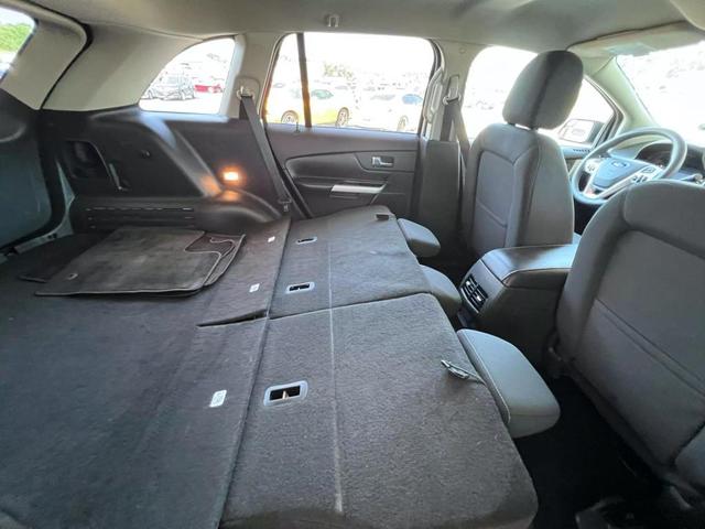 Photo of 2013 Ingot Silver Metallic Ford Edge