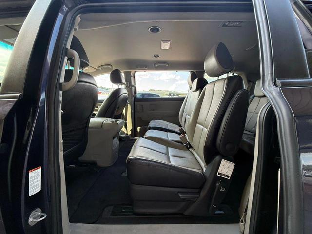 Photo of 2019 Celestial Blue Kia Sedona
