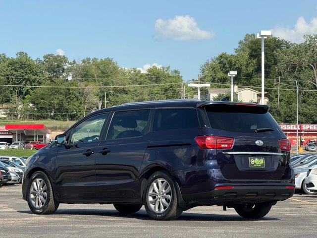 Photo of 2019 Celestial Blue Kia Sedona