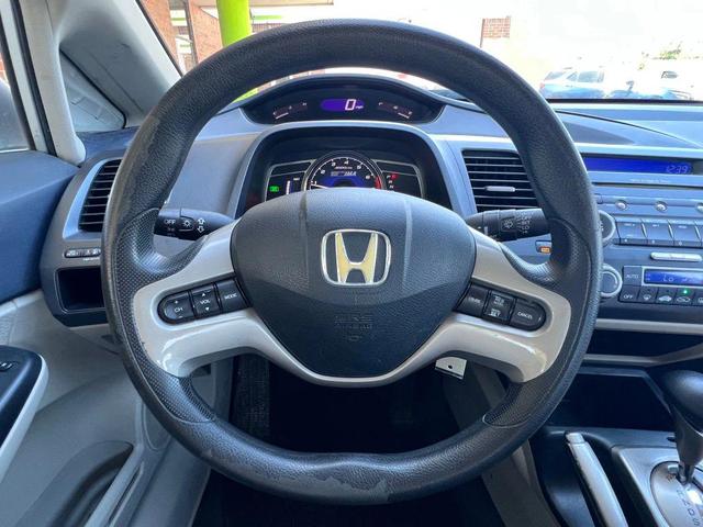 Photo of 2007 Alabaster Silver Metallic Honda Civic Hybrid