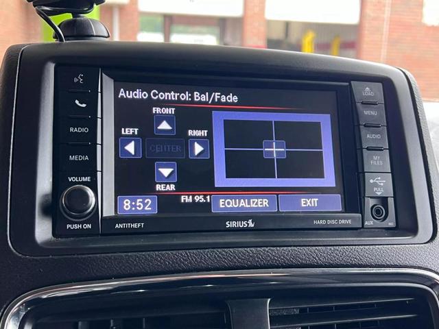 Photo of 2019 White Knuckle Clearcoat Dodge Grand Caravan