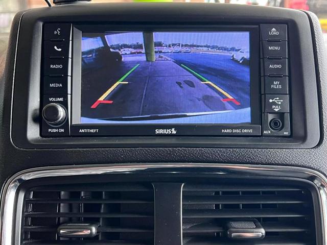 Photo of 2019 White Knuckle Clearcoat Dodge Grand Caravan
