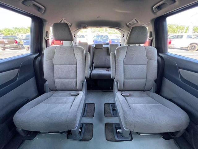 Photo of 2014 Alabaster Silver Metallic Honda Odyssey