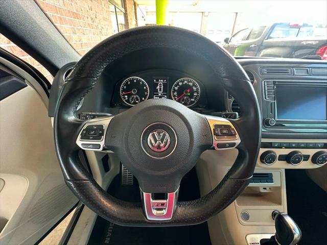 Photo of 2016 Pure White Volkswagen Tiguan