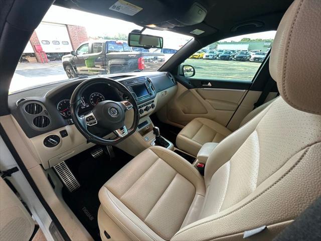 Photo of 2016 Pure White Volkswagen Tiguan