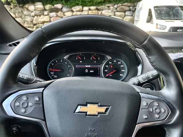 Photo of 2023 Northsky Blue Metallic Chevrolet Traverse