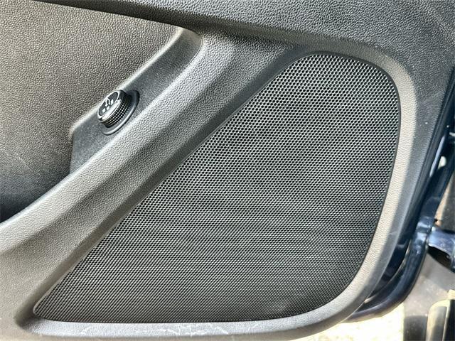 Photo of 2023 Northsky Blue Metallic Chevrolet Traverse