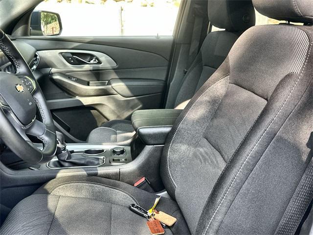 Photo of 2023 Northsky Blue Metallic Chevrolet Traverse