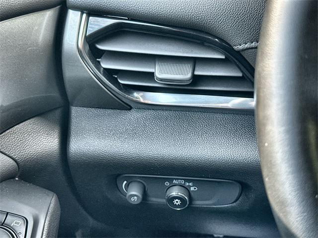 Photo of 2023 Northsky Blue Metallic Chevrolet Traverse