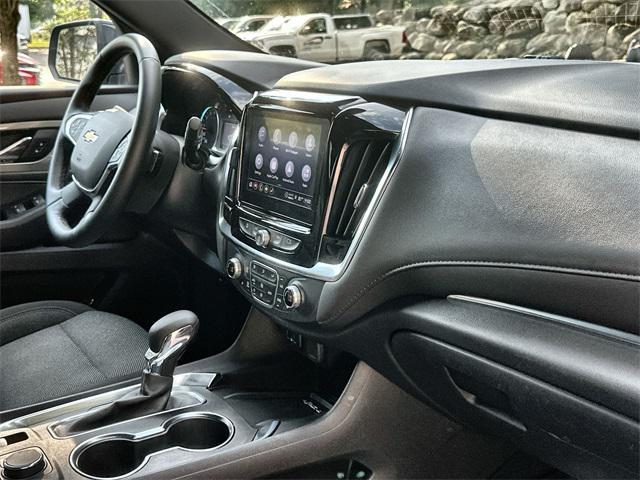 Photo of 2023 Northsky Blue Metallic Chevrolet Traverse