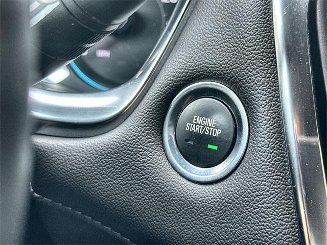Photo of 2023 Northsky Blue Metallic Chevrolet Traverse