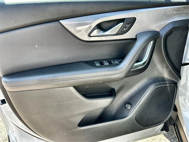 Photo of 2022 Summit White Chevrolet Blazer