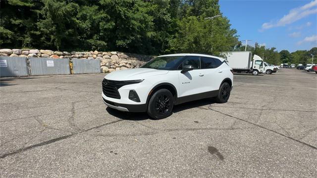 Photo of 2022 Summit White Chevrolet Blazer