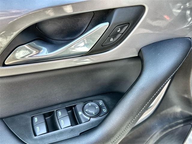 Photo of 2022 Summit White Chevrolet Blazer