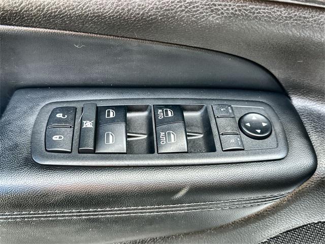 Photo of 2018 Bright White Clearcoat Jeep Grand Cherokee