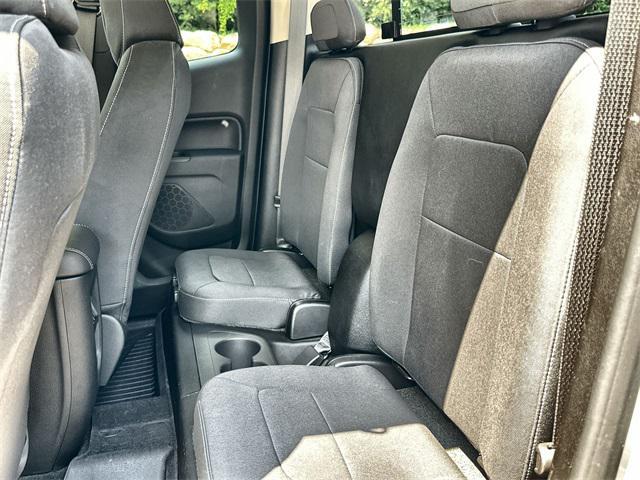 Photo of 2018 Silver Ice Metallic Chevrolet Colorado