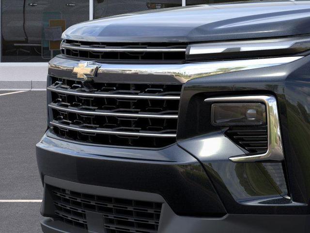 Photo of 2026 Mosaic Black Metallic Chevrolet Traverse