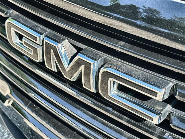 Photo of 2022 Ebony Twilight Metallic GMC Terrain