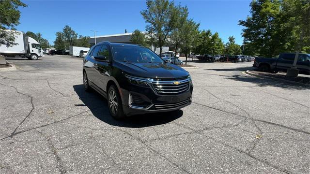 Photo of 2024 Mosaic Black Metallic Chevrolet Equinox