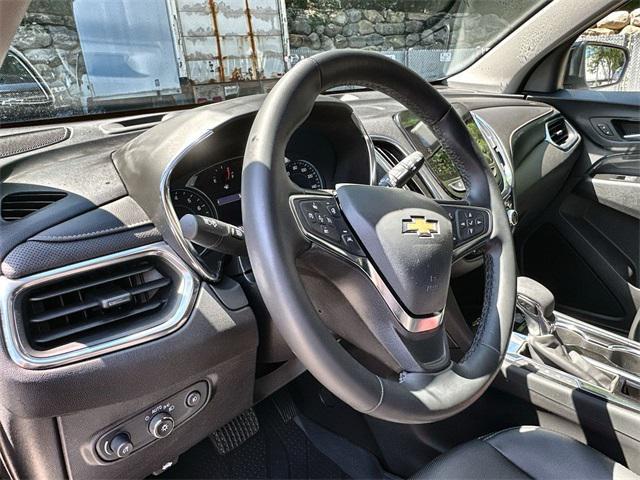 Photo of 2024 Mosaic Black Metallic Chevrolet Equinox