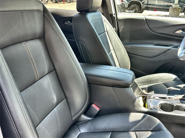 Photo of 2024 Mosaic Black Metallic Chevrolet Equinox