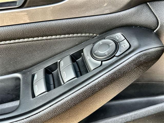 Photo of 2023 Sterling Gray Metallic Chevrolet Traverse