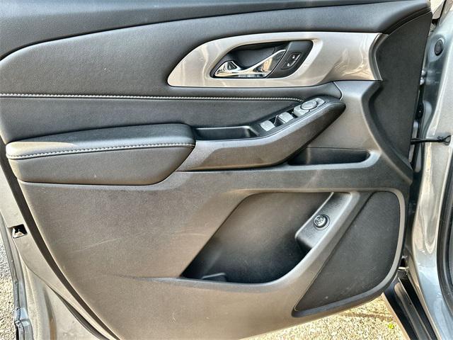 Photo of 2023 Sterling Gray Metallic Chevrolet Traverse