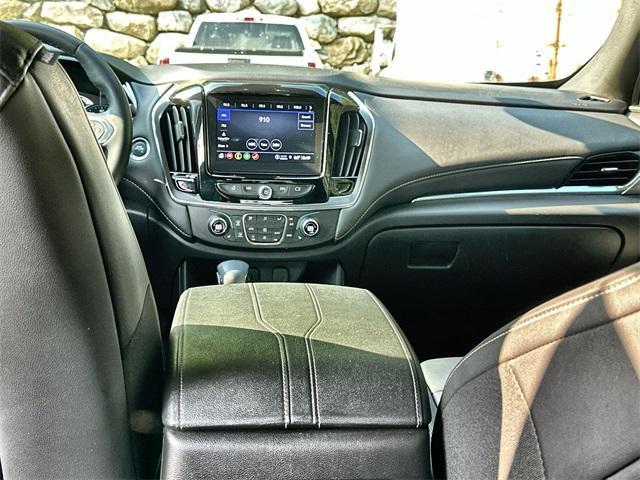 Photo of 2023 Sterling Gray Metallic Chevrolet Traverse