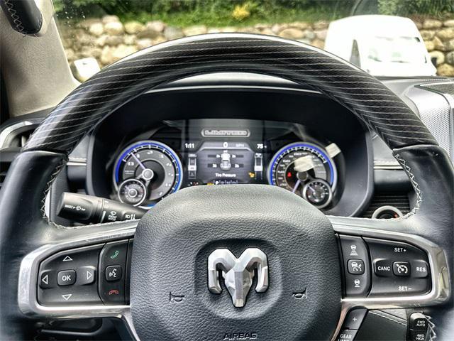 Photo of 2022 Diamond Black Crystal Pearlcoat RAM 1500