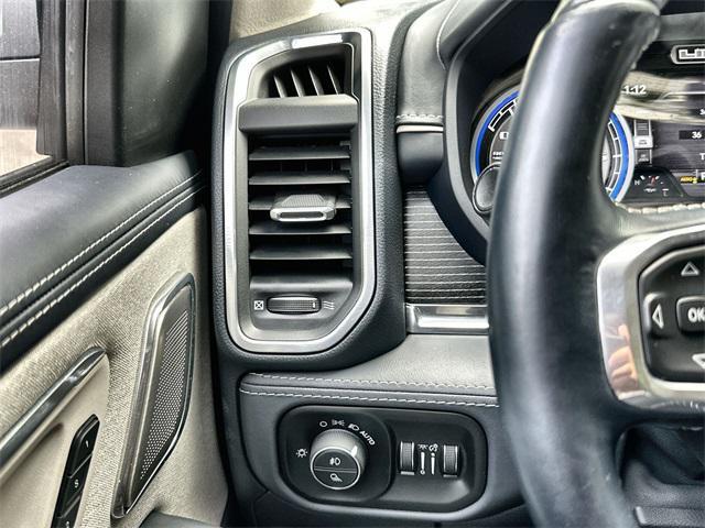 Photo of 2022 Diamond Black Crystal Pearlcoat RAM 1500