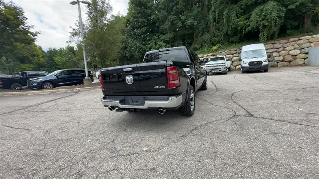 Photo of 2022 Diamond Black Crystal Pearlcoat RAM 1500