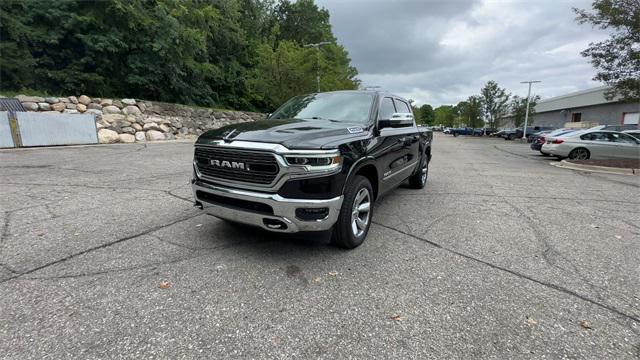 Photo of 2022 Diamond Black Crystal Pearlcoat RAM 1500