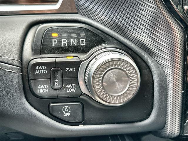Photo of 2022 Diamond Black Crystal Pearlcoat RAM 1500