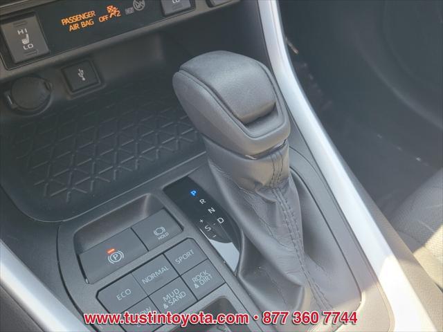 Photo of 2022 Midnight Black Metallic Toyota RAV4