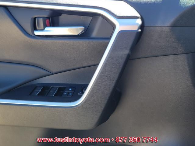 Photo of 2022 Midnight Black Metallic Toyota RAV4