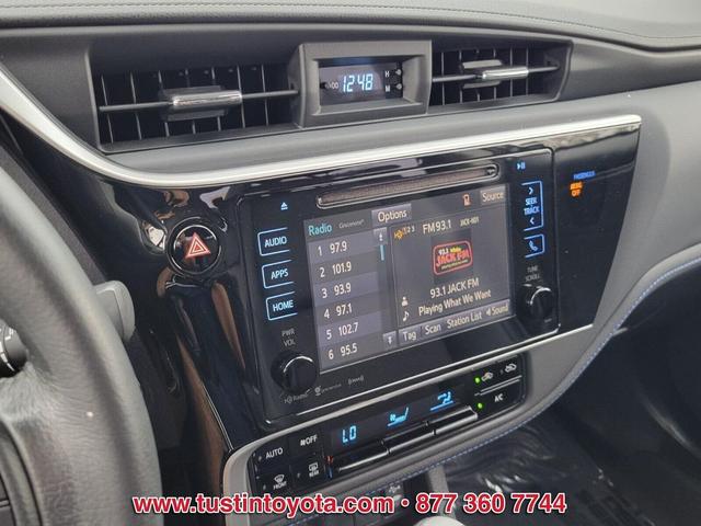 Photo of 2019 Gray Toyota Corolla