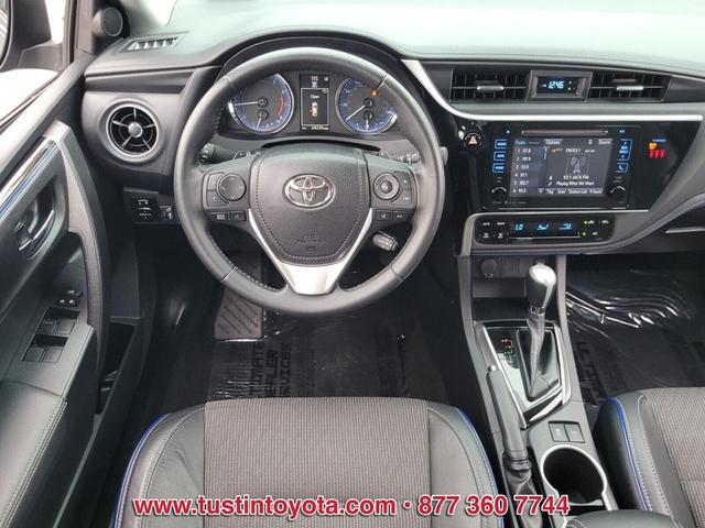 Photo of 2019 Gray Toyota Corolla