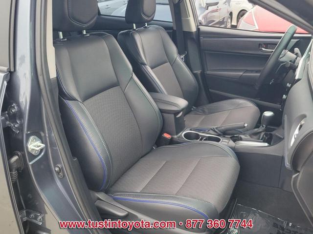 Photo of 2019 Gray Toyota Corolla