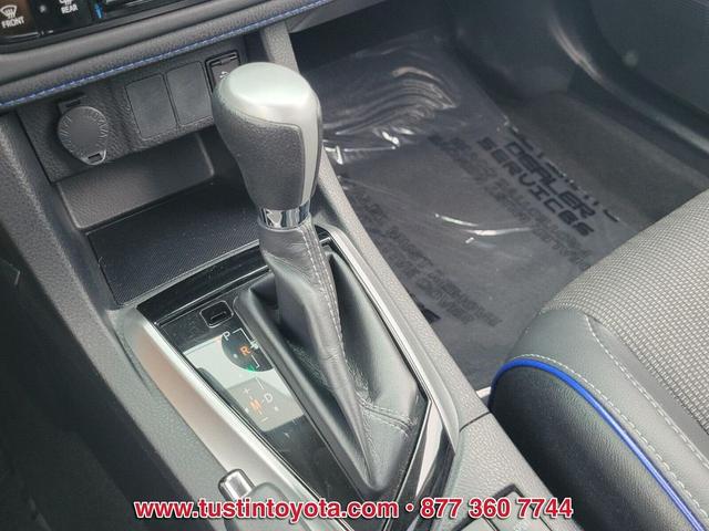 Photo of 2019 Gray Toyota Corolla