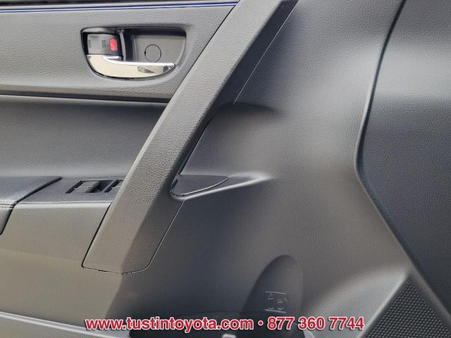 Photo of 2019 Gray Toyota Corolla