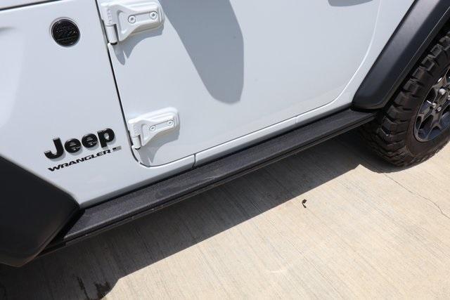 Photo of 2023 Bright White Clearcoat Jeep Wrangler