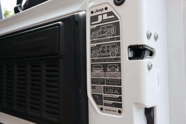 Photo of 2023 Bright White Clearcoat Jeep Wrangler