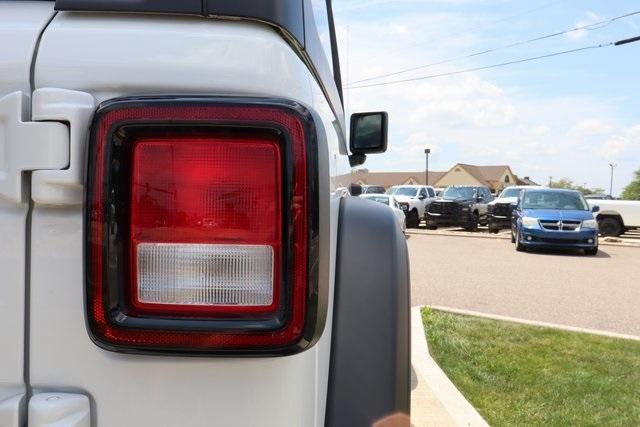 Photo of 2023 Bright White Clearcoat Jeep Wrangler