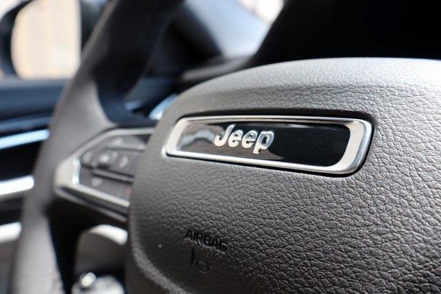 Photo of 2025 Hydro Blue Pearlcoat Jeep Compass