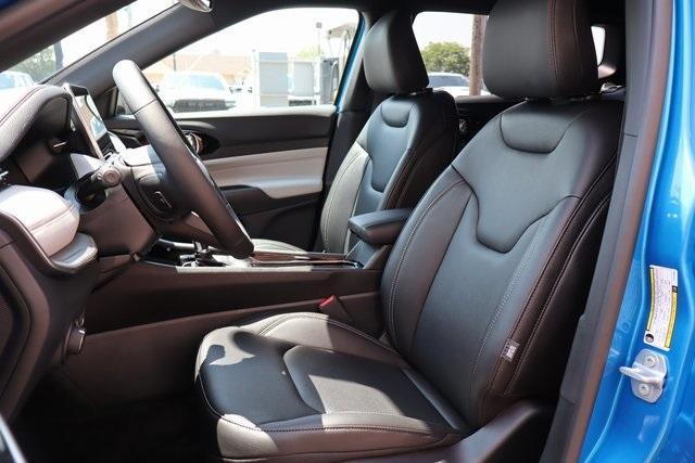 Photo of 2025 Hydro Blue Pearlcoat Jeep Compass