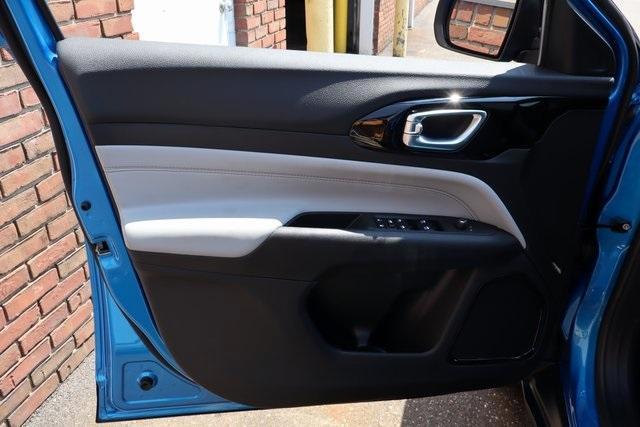 Photo of 2025 Hydro Blue Pearlcoat Jeep Compass