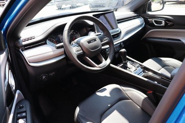 Photo of 2025 Hydro Blue Pearlcoat Jeep Compass