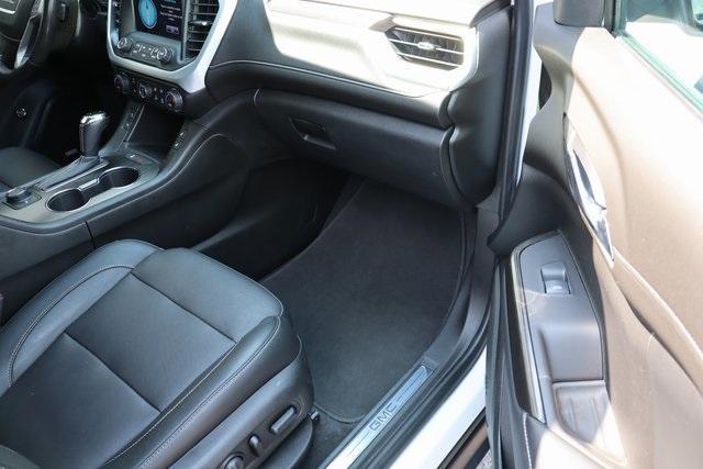 Photo of 2019 White Frost Tri-Coat GMC Acadia